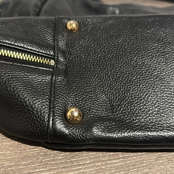 Black leather Prada Purse - Picture 15 of 15